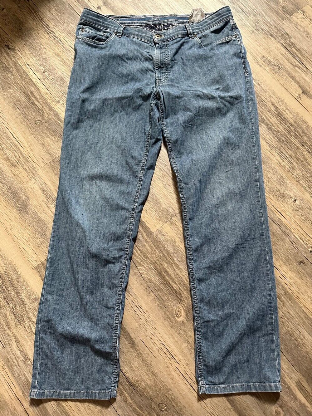 HILTL ZE500 Jeans Mens 40x34 Straight Light Wash Relax Fit Made In Macedonia